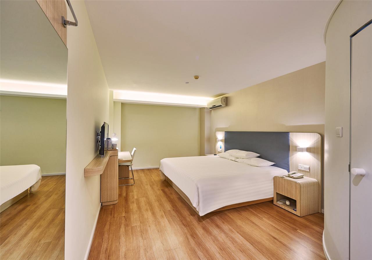Hanting Express Xichang Qionghai Wetland Park Liangshan Yi Autonomous Prefecture Exterior photo